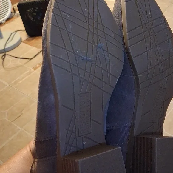 Kenneth Cole Womens Brown Suede Shoes - Picture 5 of 6